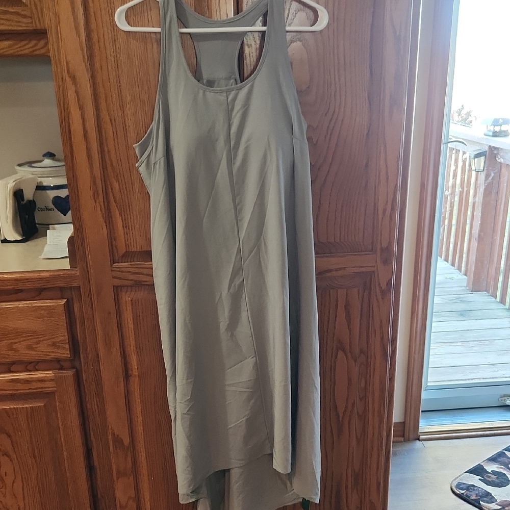 HALARA Breezeful™ Backless Racerback Side Pocket High Low Flowy Midi Quick Dry